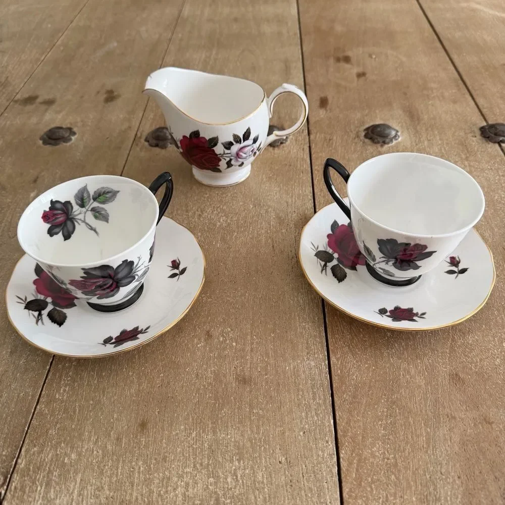 Royal Albert Bone China England Masquerade Vintage50’s Cup Saucer Plates Set
